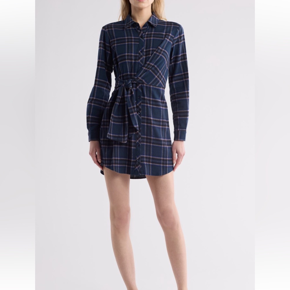 New with tag

Lush plaid flannel button-down, long sleeve mini dress size xsmall